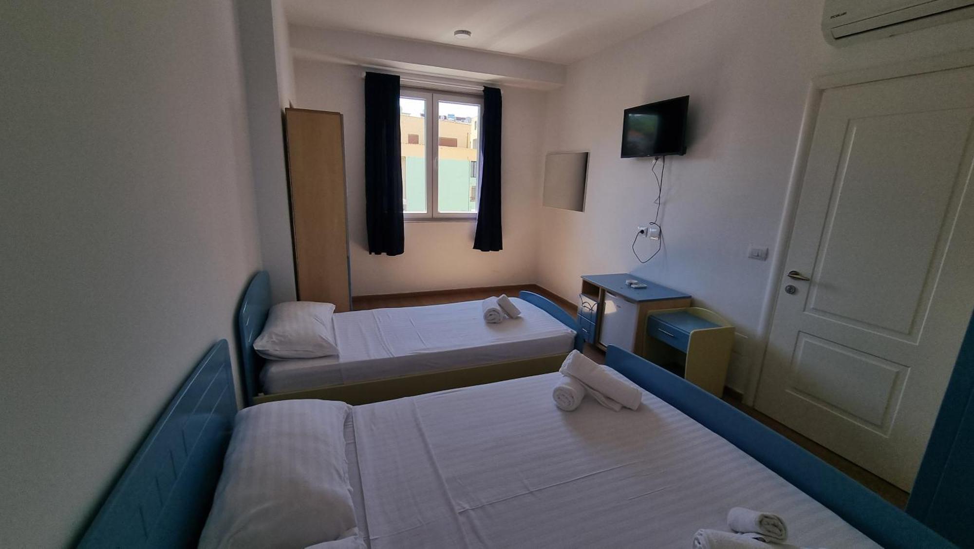 Blue Amr Hotel Shkallnur ภายนอก รูปภาพ