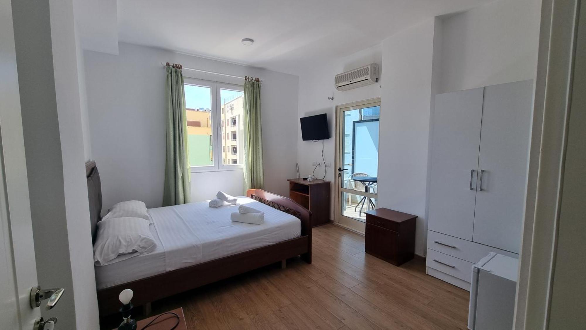 Blue Amr Hotel Shkallnur ภายนอก รูปภาพ