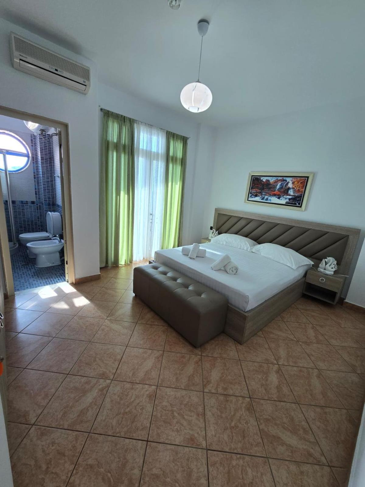 Blue Amr Hotel Shkallnur ภายนอก รูปภาพ