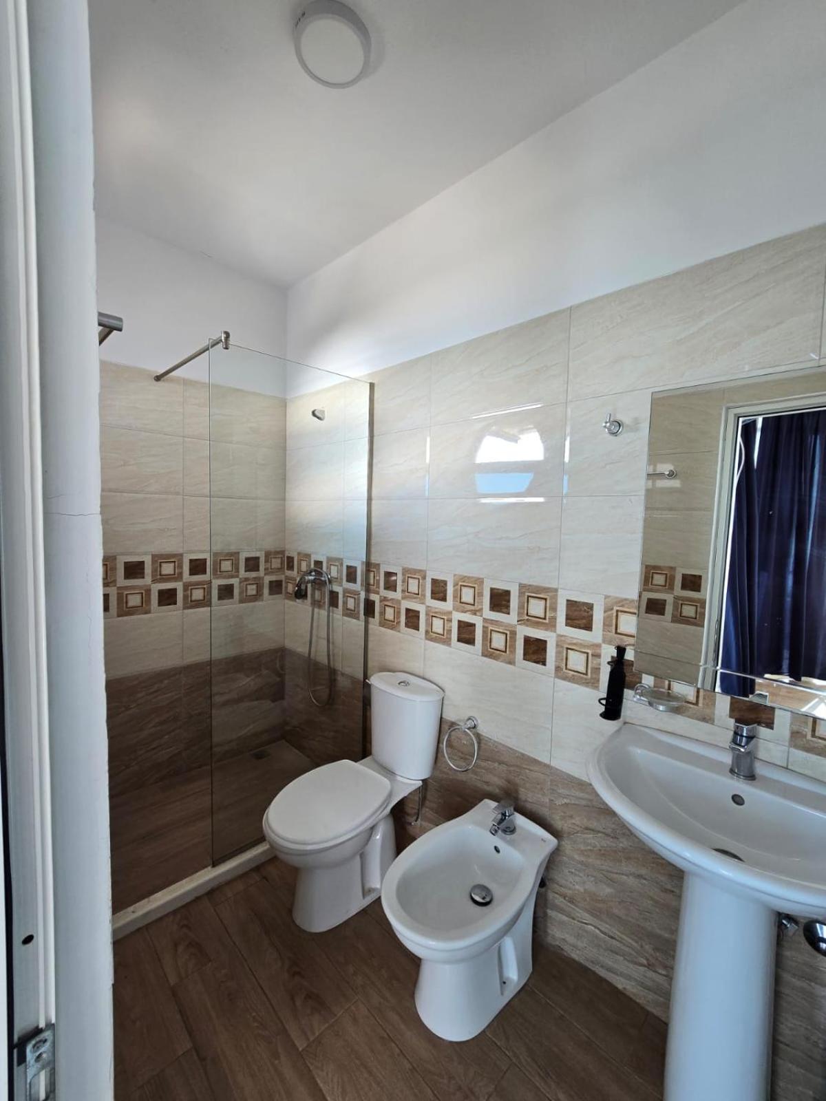 Blue Amr Hotel Shkallnur ภายนอก รูปภาพ
